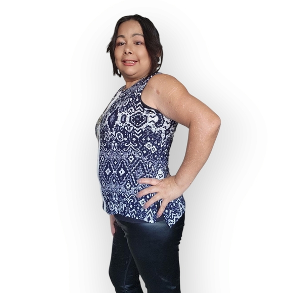 Tommy Hillfiger Women's Small Sleeveless Geometric Print Top - Blue and White - Picture 4 of 6